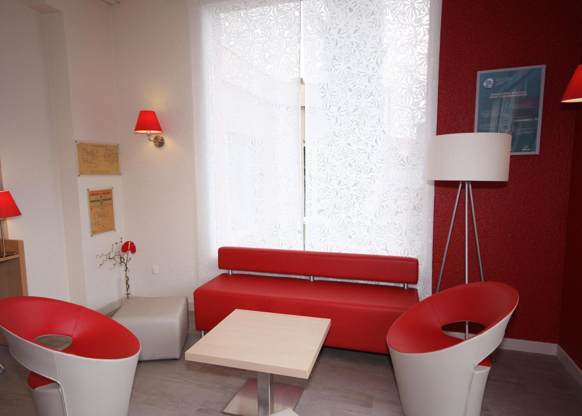 Ibis Clermont Ferrand Sud Herbet Экстерьер фото