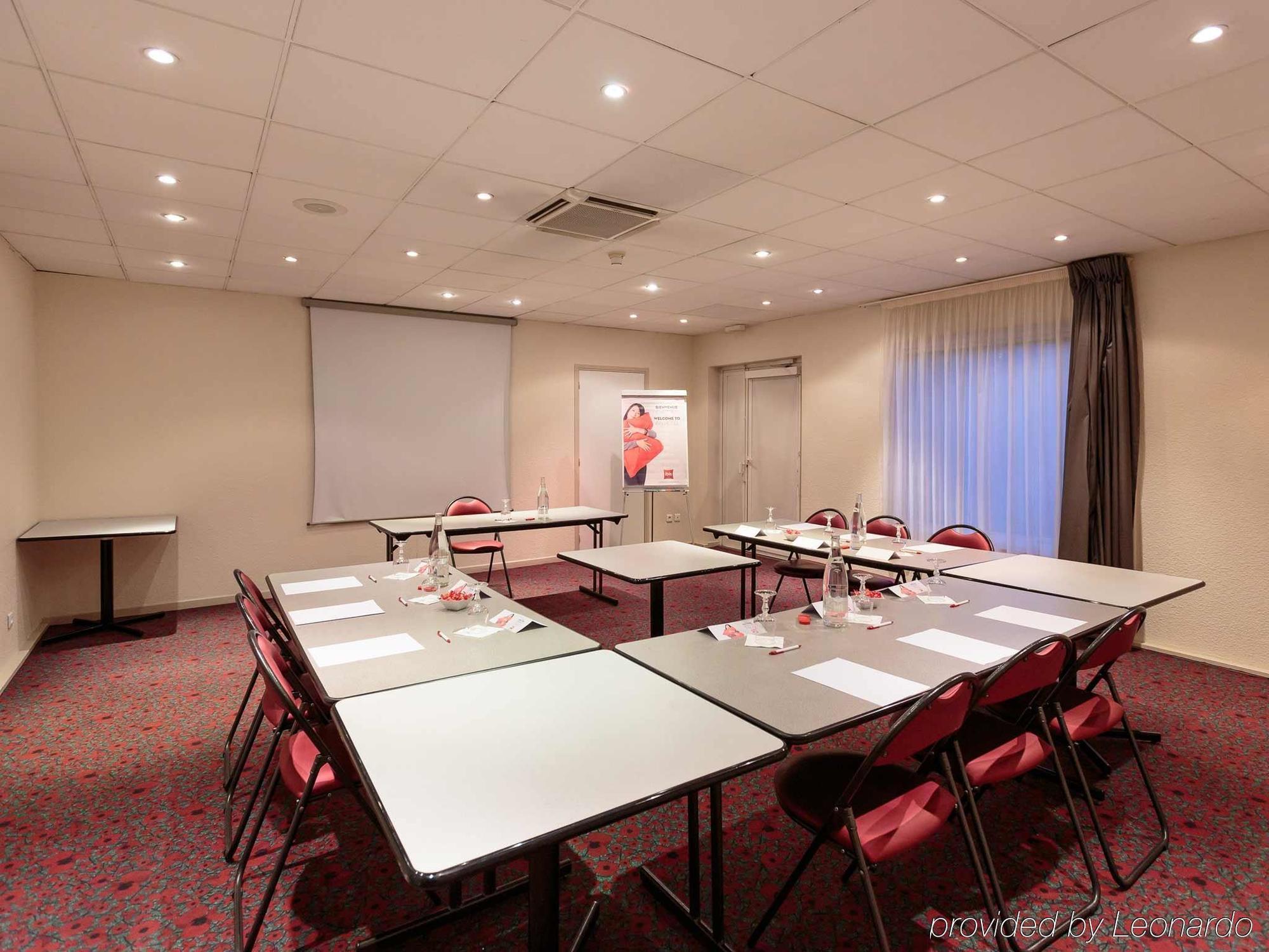 Ibis Clermont Ferrand Sud Herbet Экстерьер фото