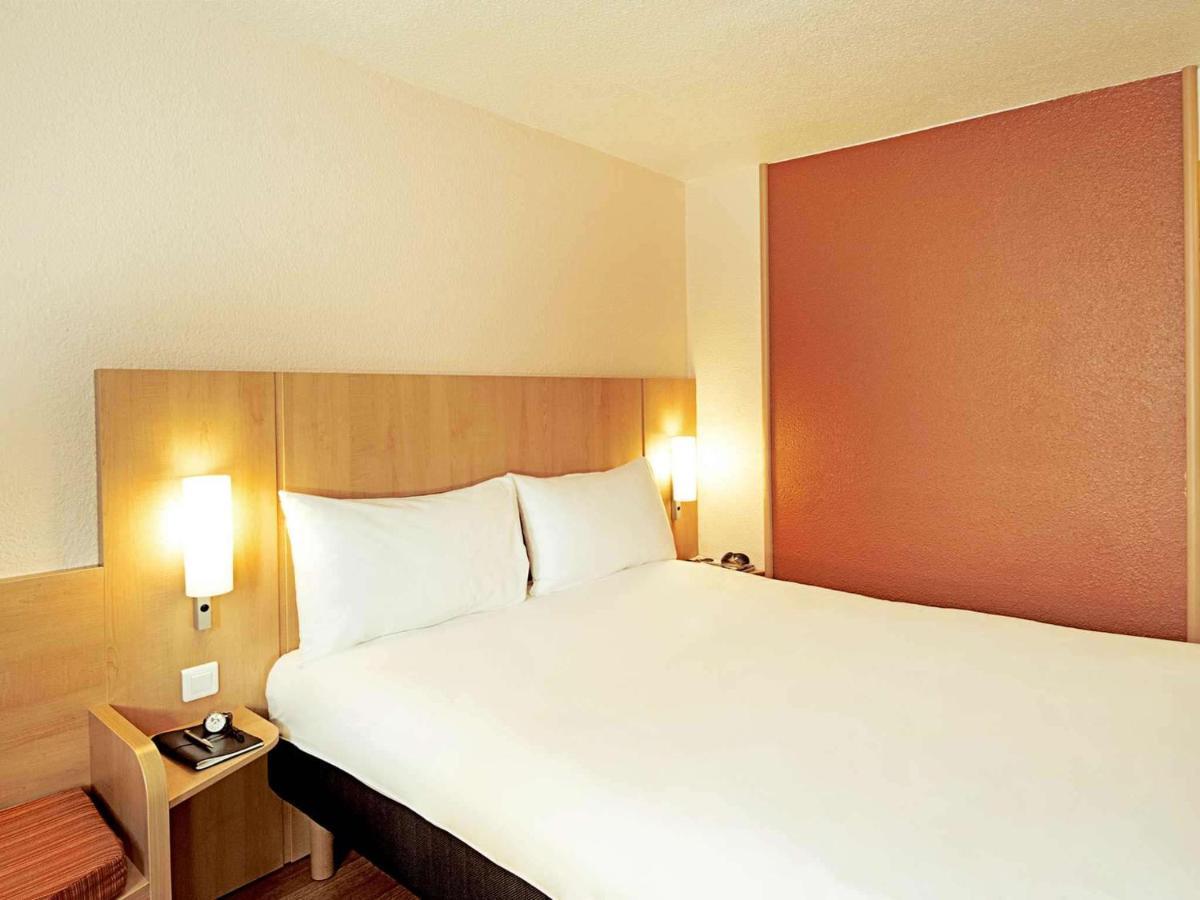 Ibis Clermont Ferrand Sud Herbet Экстерьер фото